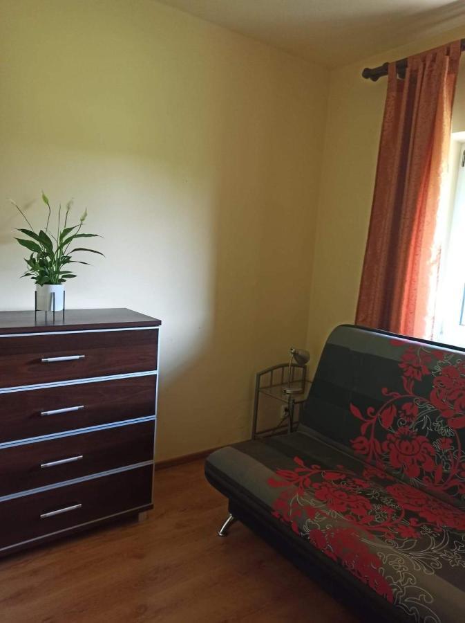 Przylesie Apartment Uniejow Ngoại thất bức ảnh